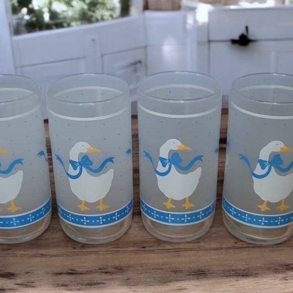 Set 4 Libby Frosted Drinking Glasses Cottagecore Goose Duck Blue Ribbons VTG 6" - Picture 2 of 13